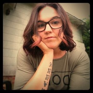 Meet your Posher, Jenee